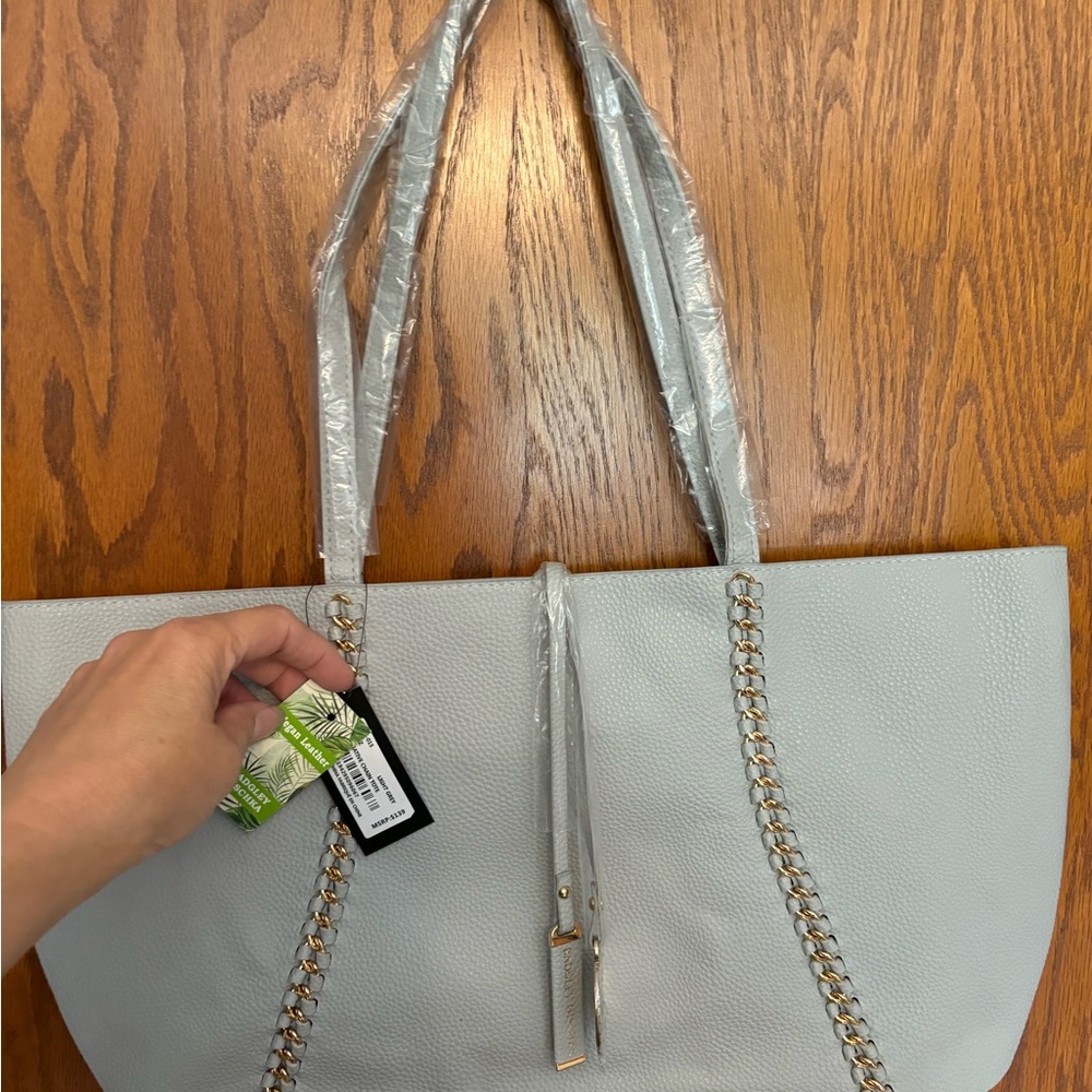 Badgley Mischka bag new with tags grey color - Picture 4 of 4